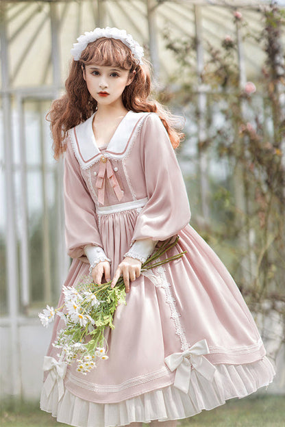 Casually Elegant Dress with a Refined Edge