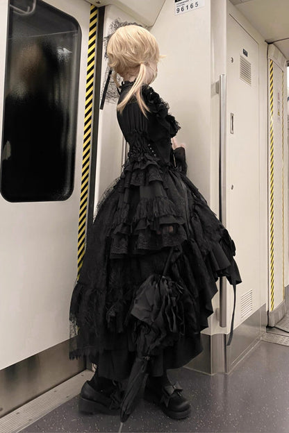 Finely Styled Dress with a Classic Vintage Look