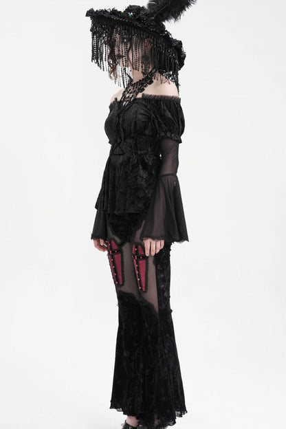 Finely Styled Blouse with a Classic Vintage Look