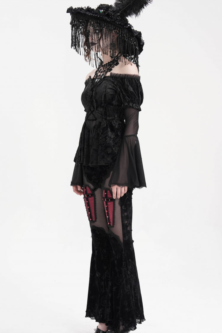 Finely Styled Blouse with a Classic Vintage Look