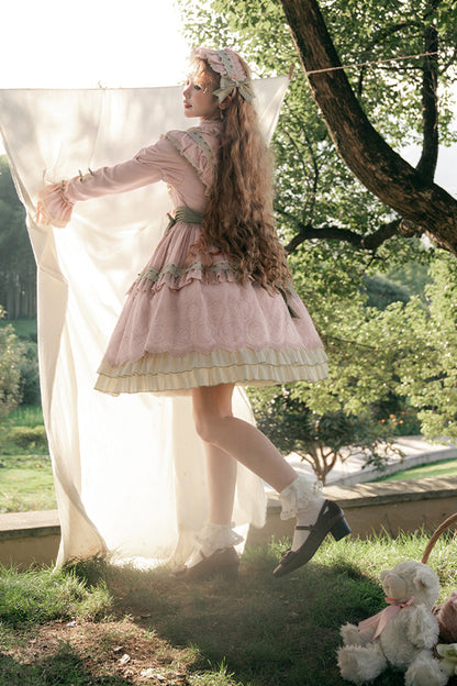 Thoughtfully Designed Dress in a Timeless Style