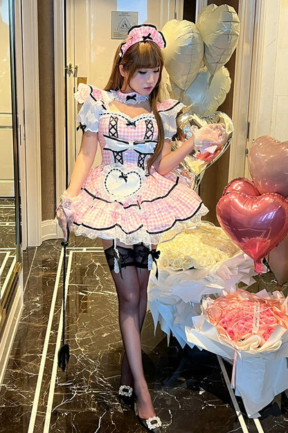 Finely Styled Dress with a Classic Vintage Look
