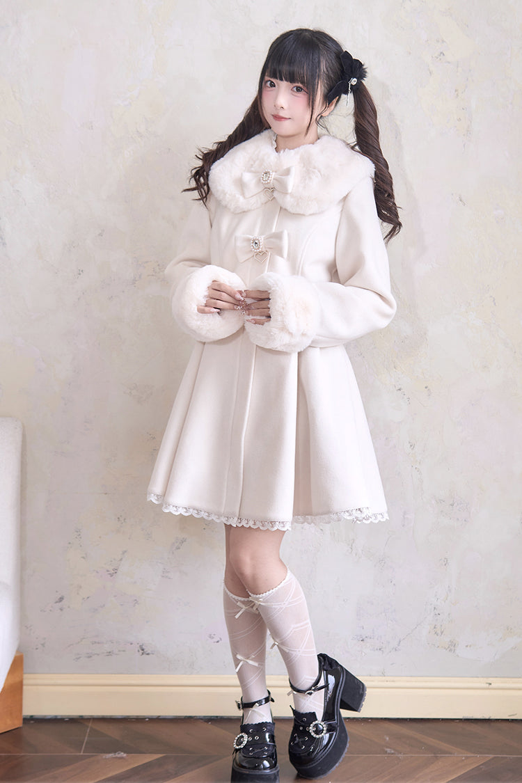 Effortlessly Elegant Coat with a Timeless Design