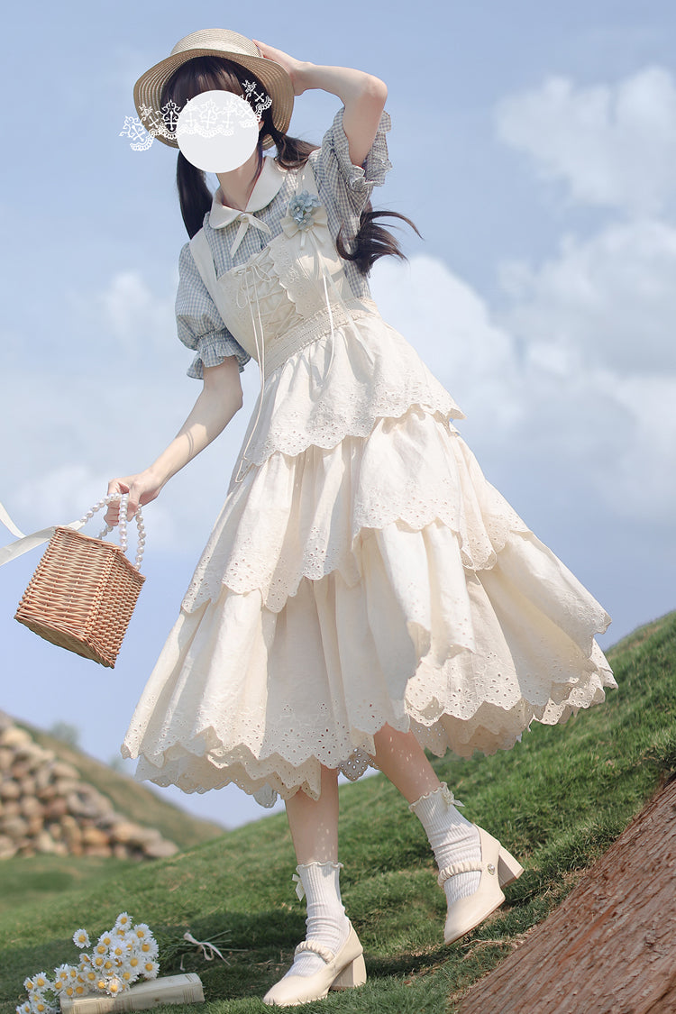 Classic Vintage Dress with a Flattering Fit