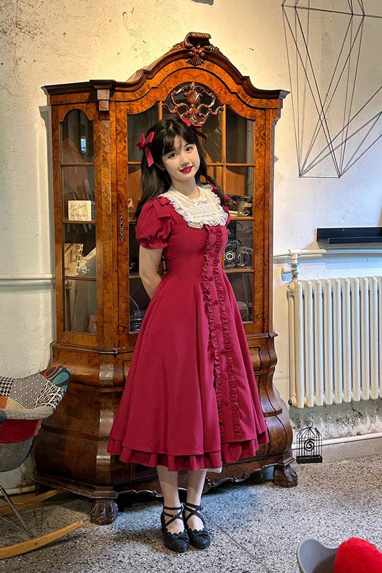 Finely Styled Dress with a Classic Vintage Look