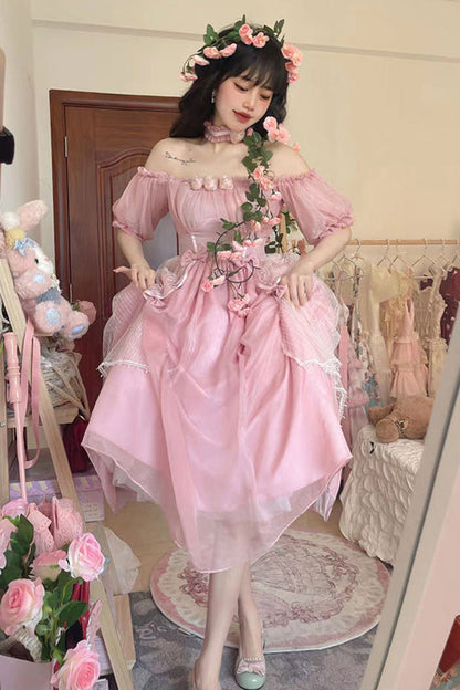 Classic Vintage Dress with a Flattering Fit