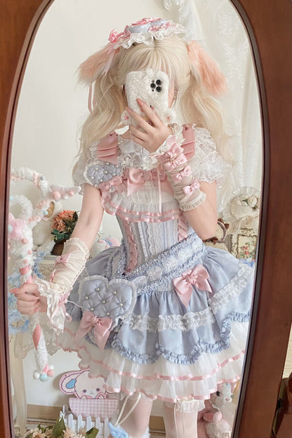 Finely Styled Dress with a Classic Vintage Look