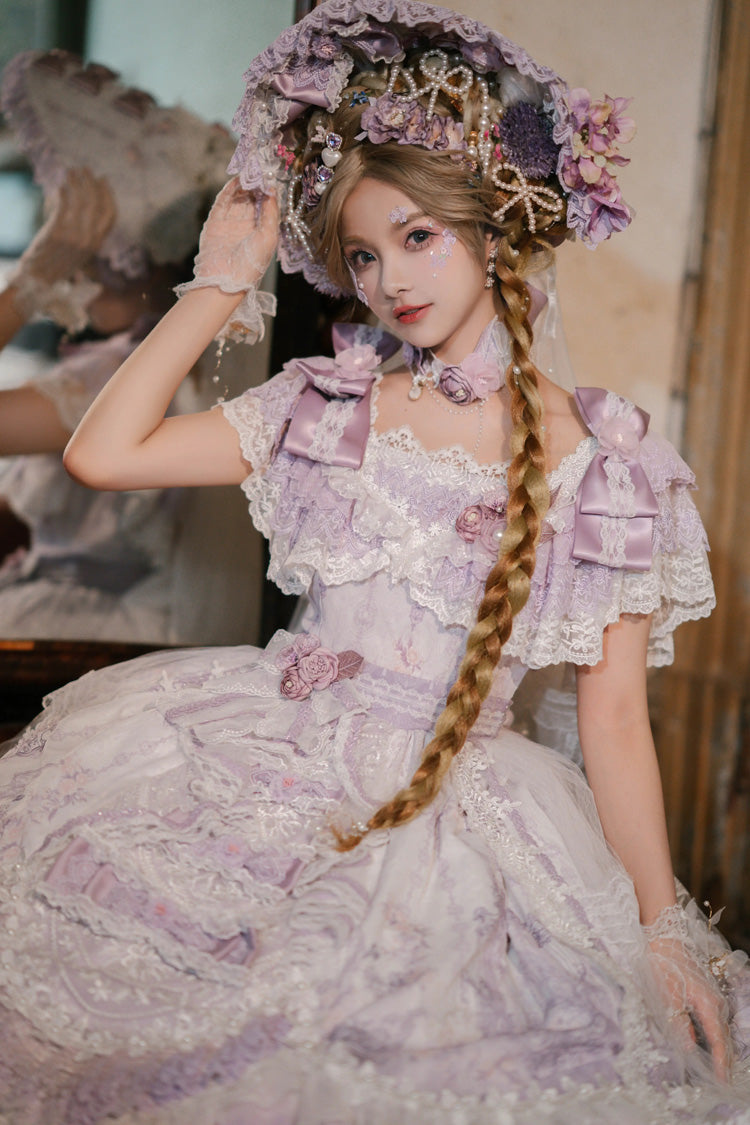 Subtly Elegant Dress with a Refined Vintage Look