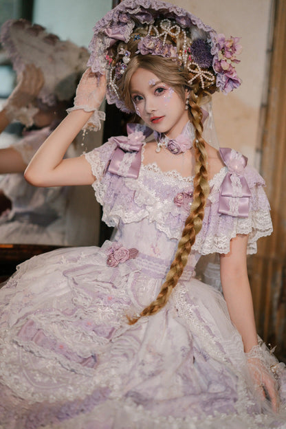 Subtly Elegant Dress with a Refined Vintage Look