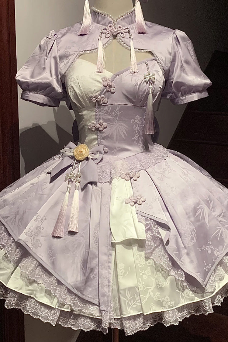 Finely Styled Dress with a Classic Vintage Look