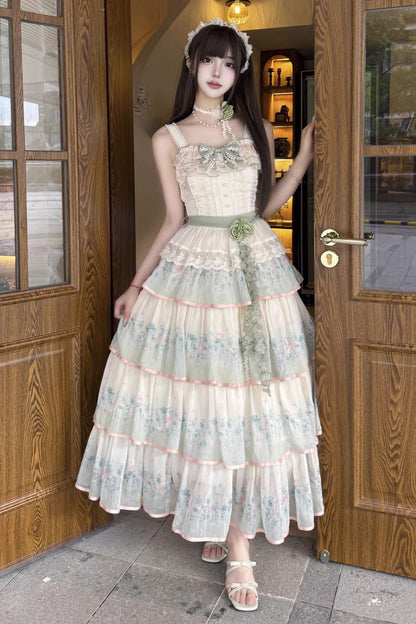 Subtly Elegant Dress with a Refined Vintage Look