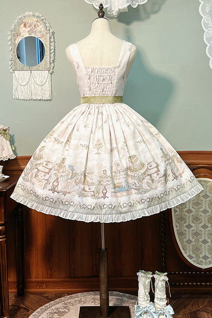 Finely Styled Dress with a Classic Vintage Look