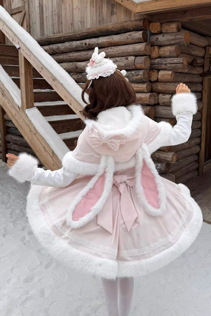 Subtly Elegant Dress with a Refined Vintage Look