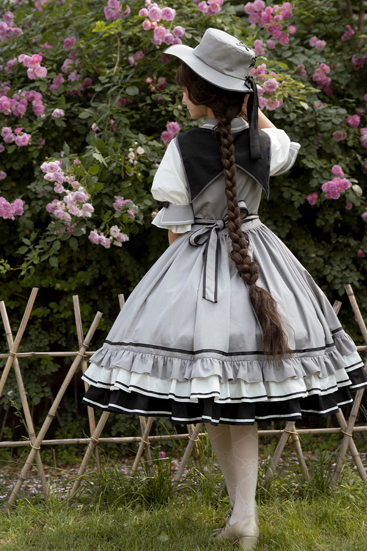 Subtly Elegant Dress with a Refined Vintage Look