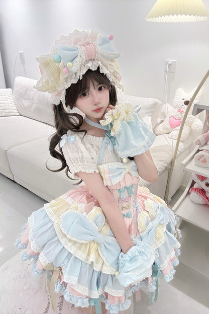Finely Styled Dress with a Classic Vintage Look
