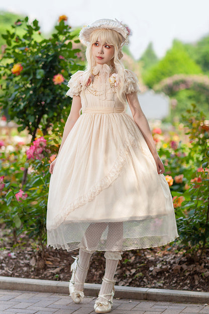 Effortlessly Elegant Dress with a Timeless Design