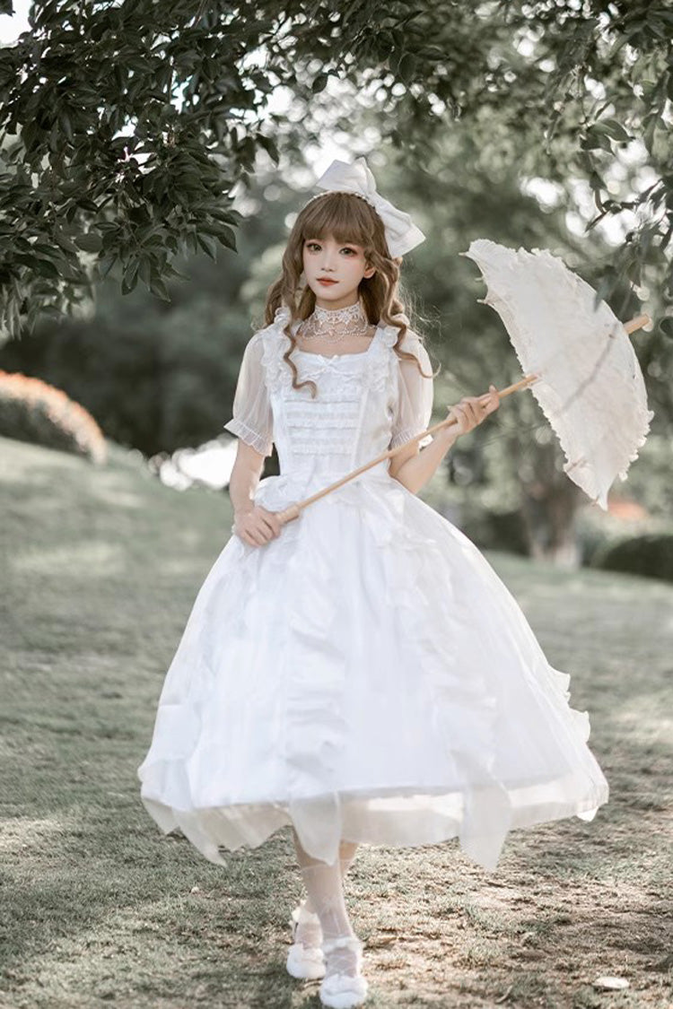Finely Styled Dress with a Classic Vintage Look