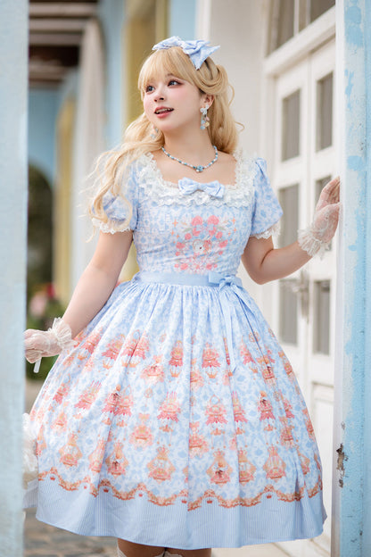 Subtly Elegant Dress with a Refined Vintage Look