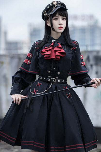 Finely Styled Dress with a Classic Vintage Look