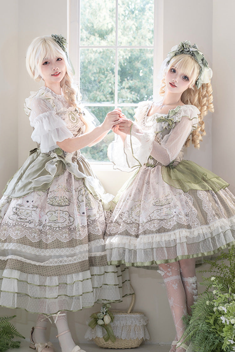 Subtly Elegant Dress with a Refined Vintage Look