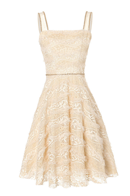 Effortlessly Elegant Dress with a Timeless Design