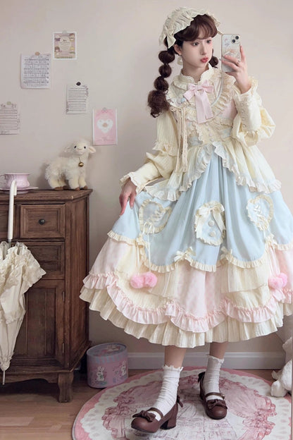 Finely Styled Dress with a Classic Vintage Look