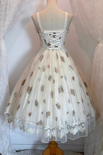 Subtly Elegant Dress with a Refined Vintage Look