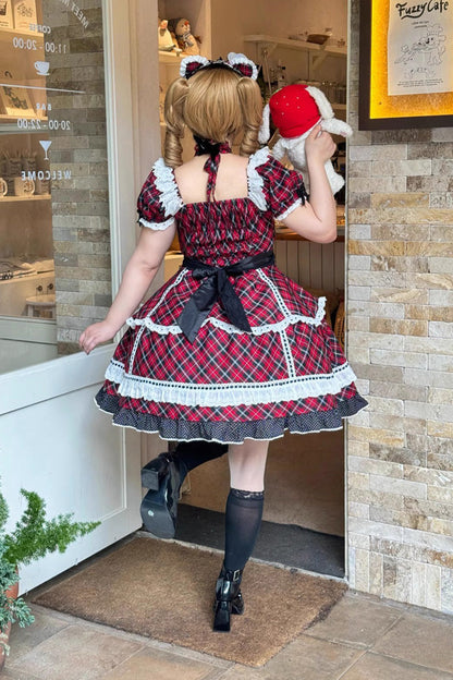 Classic Vintage Dress with a Flattering Fit