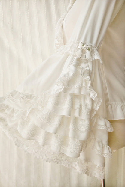 Effortlessly Elegant Blouse with a Timeless Design