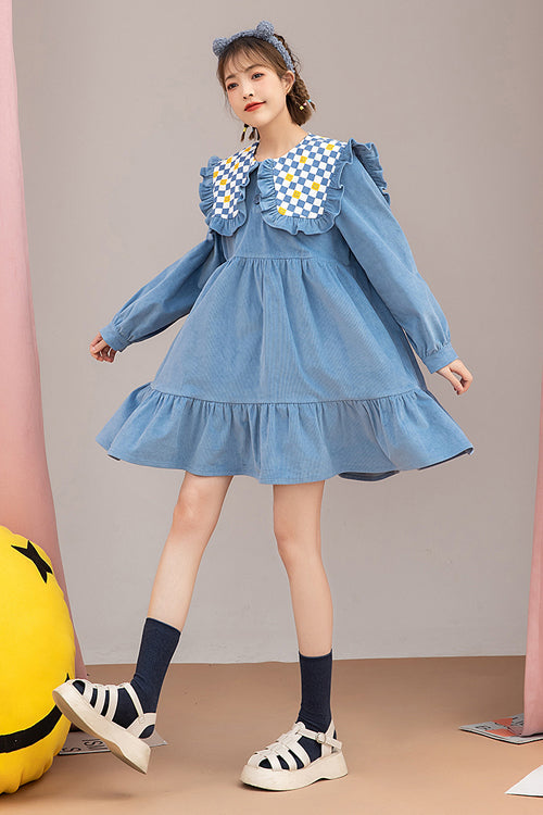 Subtly Elegant Dress with a Refined Vintage Look