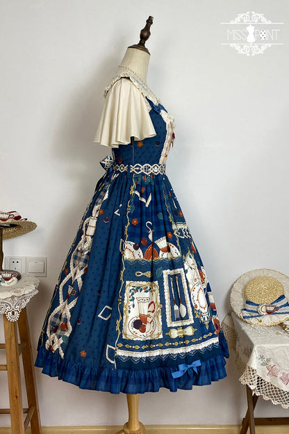 Finely Styled Dress with a Classic Vintage Look