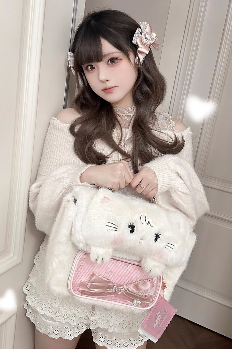 Casually Elegant Bag with a Refined Edge
