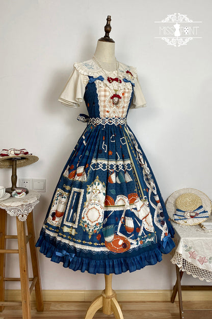 Finely Styled Dress with a Classic Vintage Look