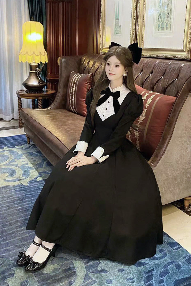 Sophisticated Dress with a Clean Classic Look