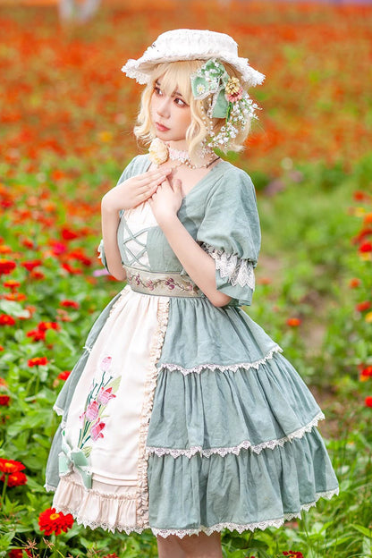 Classic Vintage Dress with a Flattering Fit
