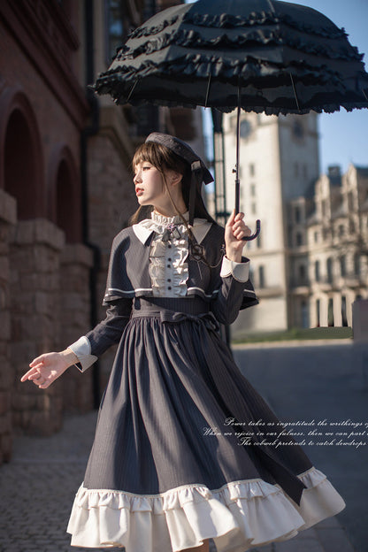 Classic Vintage Dress with a Flattering Fit