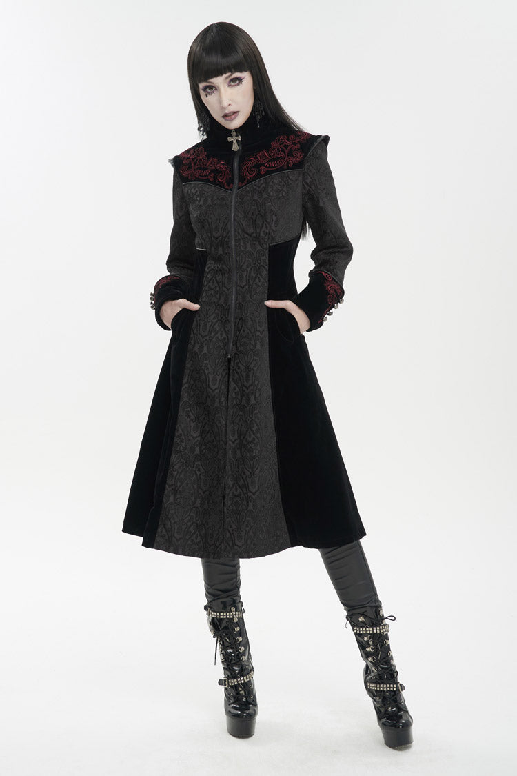 Finely Styled Coat with a Classic Vintage Look