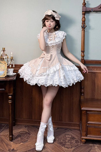 Finely Styled Dress with a Classic Vintage Look
