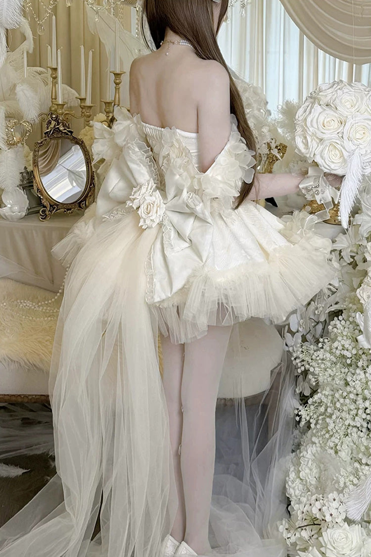 Finely Styled Dress with a Classic Vintage Look