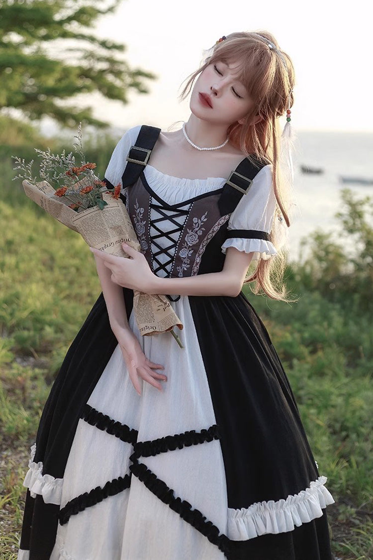 Finely Styled Dress with a Classic Vintage Look