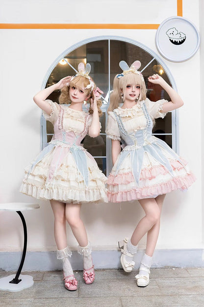 Finely Styled Dress with a Classic Vintage Look