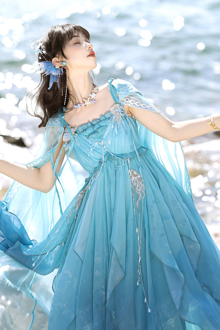 Subtly Elegant Dress with a Refined Vintage Look