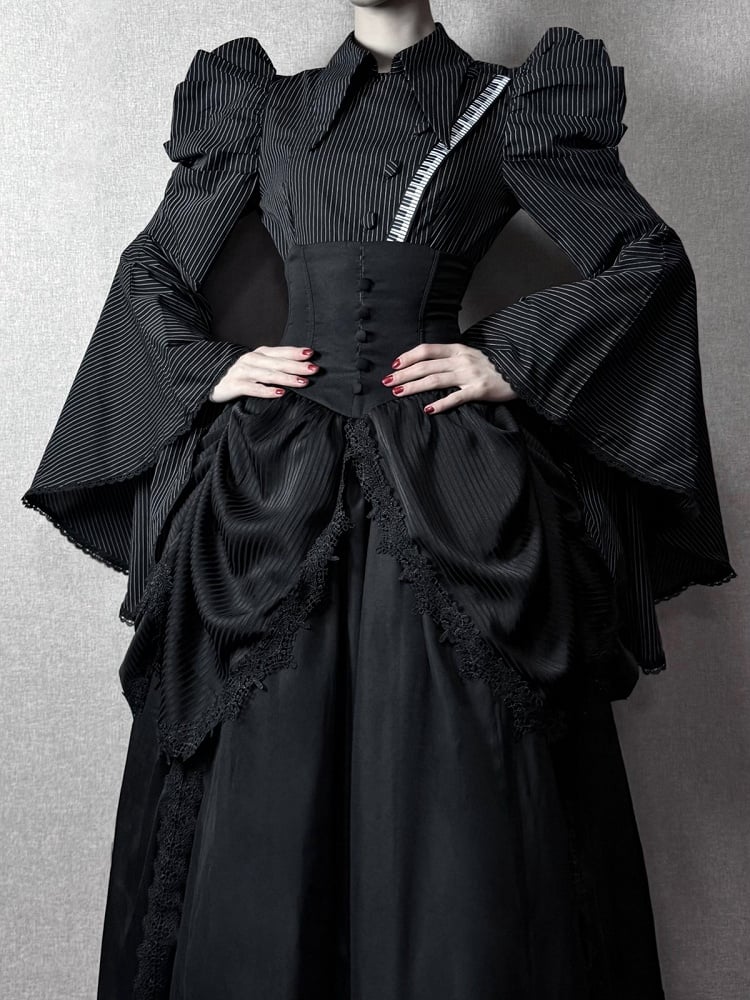 [pre-order Deadline: April 13] Piano Stripe Gothic Lolita Volume Puff Flare Sleeve Shirt Type A/b