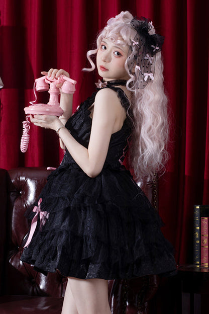 Subtly Elegant Dress with a Refined Vintage Look