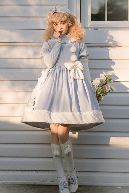 Finely Styled Dress with a Classic Vintage Look