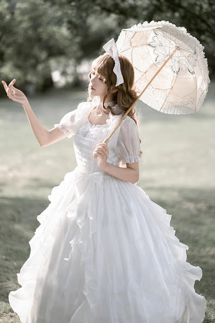 Finely Styled Dress with a Classic Vintage Look