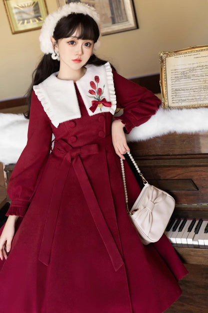 Casually Elegant Coat with a Refined Edge