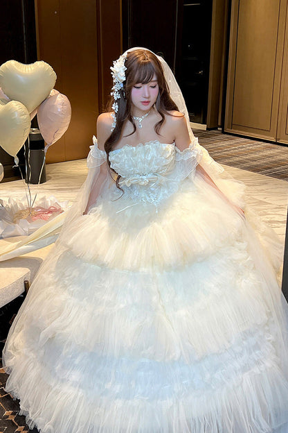 Subtly Elegant Dress with a Refined Vintage Look
