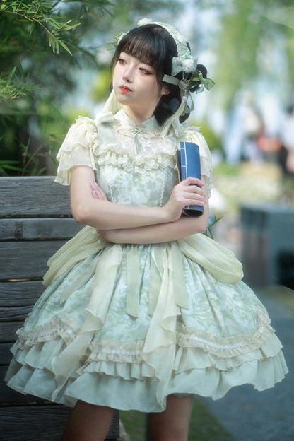 Beautifully Crafted Dress in a Classic Style