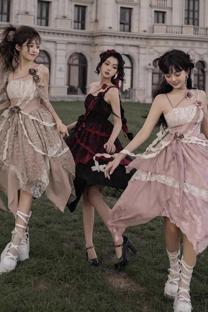 Finely Styled Dress with a Classic Vintage Look